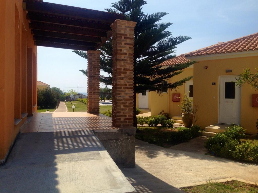 Boutique Hotel Ileas Village Arkúdi Szoba fotó